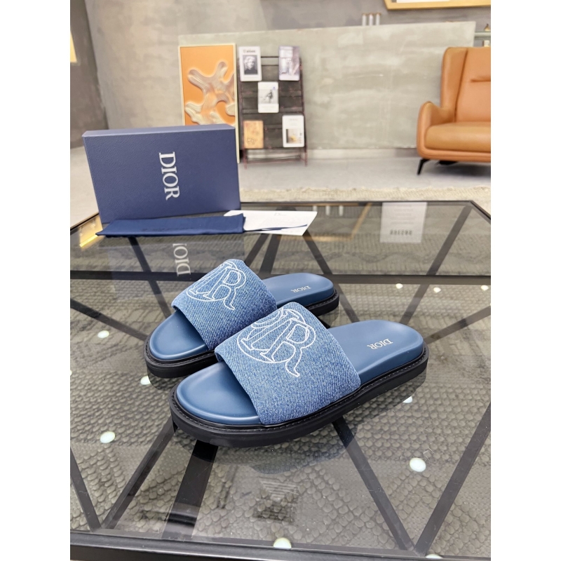 ch**an D*or slippers